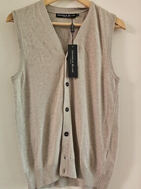Men's Sleeveless Button-Front Vest — Light Taupe